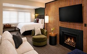 Wayside Inn